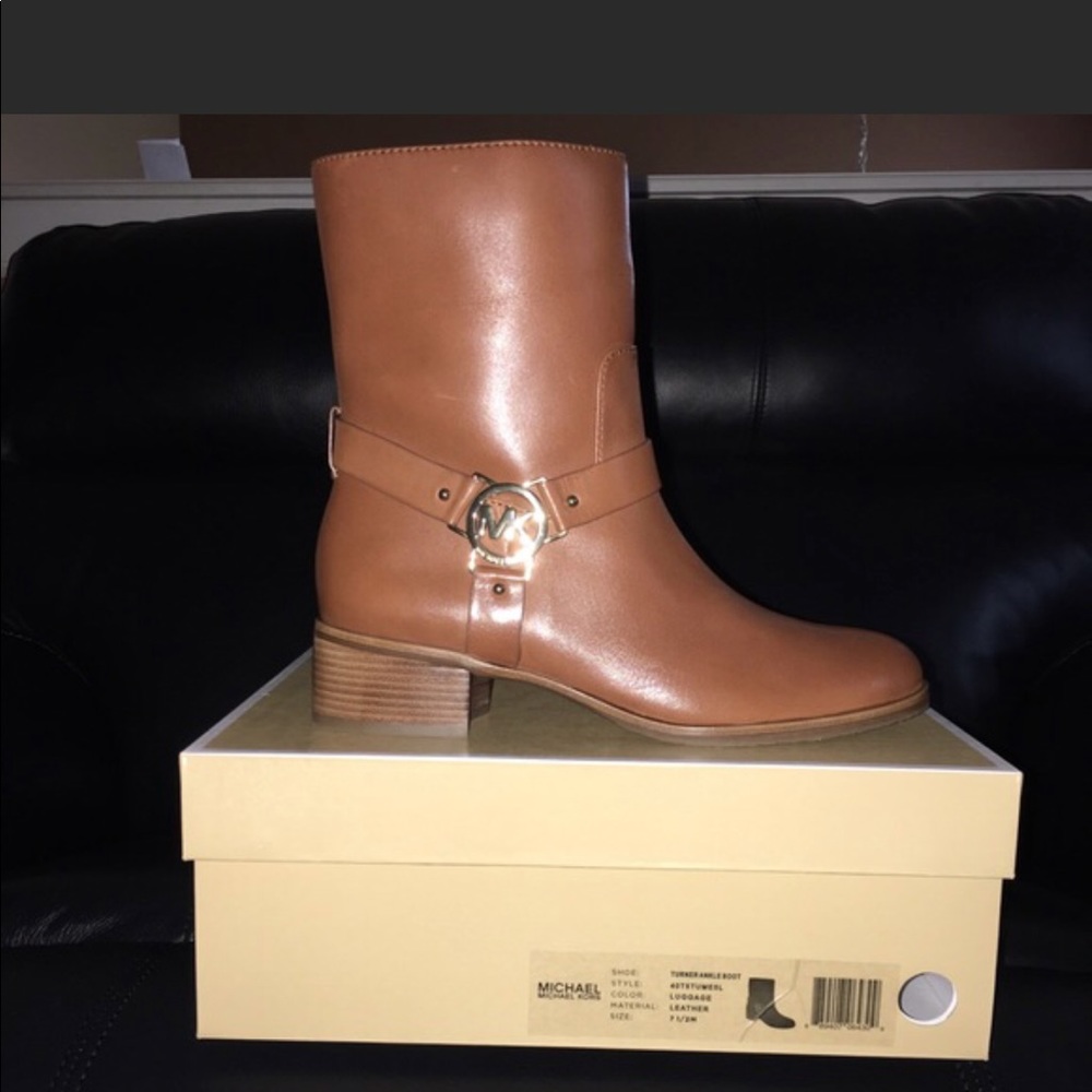 Michael kors mini boots